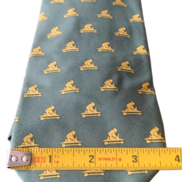 Pre Owned Men’s Vineyard Vines Tie Necktie Green Gold Made In USA 100% Silk - Picture 5 of 6